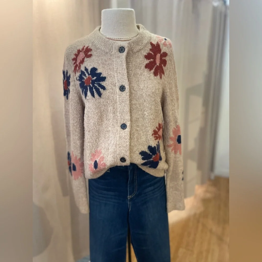 Floral Patterned Beige Sweater - Picture 1 of 4